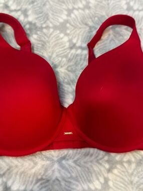 Cacique Red Smooth T-Shirt Bra with Light Molding